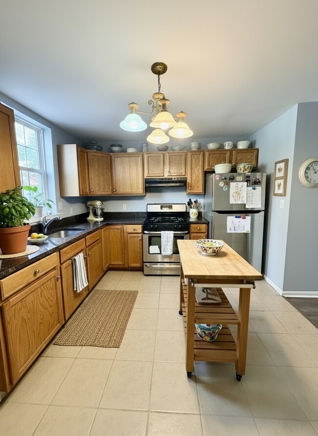 2035 Watkins St in Philadelphia, PA - Building Photo - Building Photo