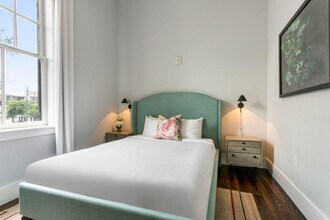 1430 St Charles Ave in New Orleans, LA - Building Photo - Building Photo