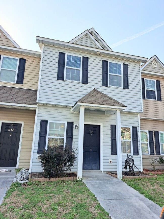 310 Burley Dr in Hubert, NC - Building Photo - Building Photo