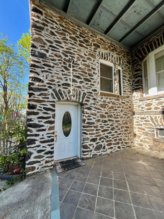 161 Park Hill Ave in Yonkers, NY - Building Photo - Building Photo