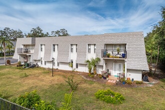 Victoria Palms Apartments in Dunedin, FL - Foto de edificio - Building Photo