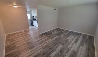 1317 Tom Watson Rd in Lakeland, FL - Building Photo