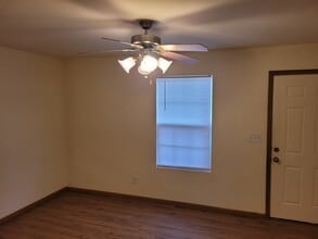 25 Peartree Ln in Glen Carbon, IL - Building Photo - Building Photo