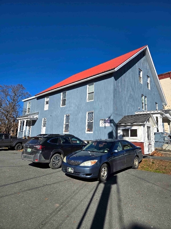 15 Jackson St-Unit -apt 2 in Littleton, NH - Building Photo - Building Photo