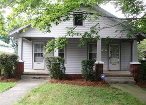 2325 Spring Garden St in Greensboro, NC - Building Photo