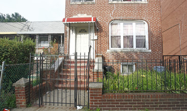 722A Logan St in Brooklyn, NY - Building Photo - Building Photo