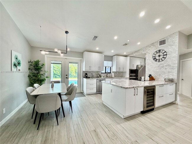 property at 670 SE 4th Ct