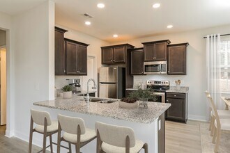 308 Woodgate Wy in Simpsonville, SC - Building Photo - Building Photo