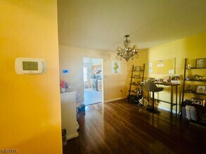 174 Carson Ct in Franklin Township, NJ - Building Photo - Building Photo