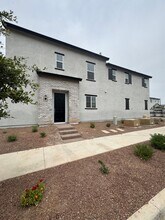 2442 W Maximo Wy in Phoenix, AZ - Building Photo - Building Photo
