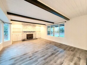 6304 76th Ave Ct NW in Gig Harbor, WA - Building Photo - Building Photo