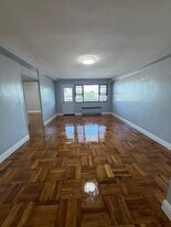 56 S Munn Ave, Unit 2B in East Orange, NJ - Building Photo