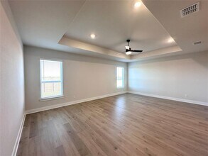 309 E Luna Blue Ln in Jarrell, TX - Building Photo - Building Photo