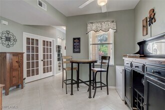 280 Robin Hood Cir, Unit 102 in Naples, FL - Building Photo - Building Photo