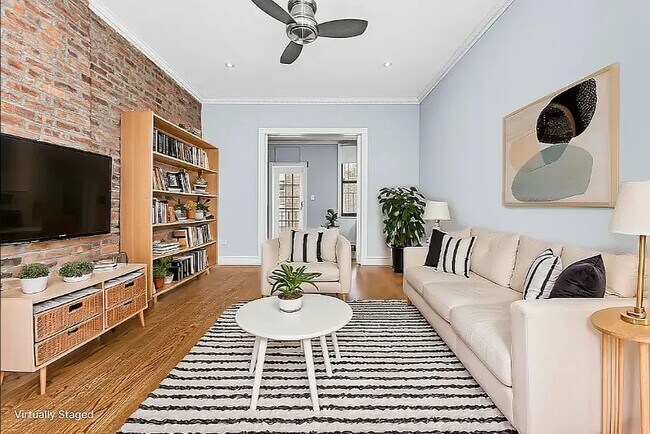 345 W 53rd St in New York, NY - Building Photo - Building Photo