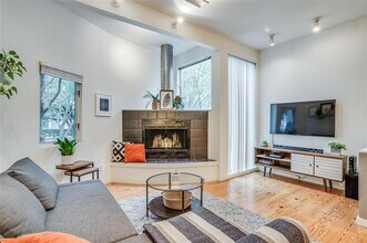 4241 Buena Vista St in Dallas, TX - Foto de edificio - Building Photo