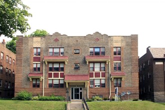 Phillips Ave Apartments in Pittsburgh, PA - Building Photo - Building Photo