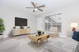 21717 Inverness Forest Blvd, Unit 705 in Houston, TX - Building Photo