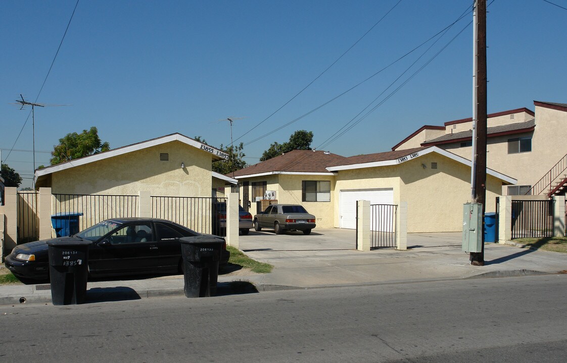 13851-13857 La Pat Pl in Westminster, CA - Building Photo