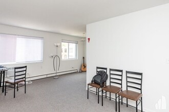 520 W Aldine Ave in Chicago, IL - Foto de edificio - Building Photo