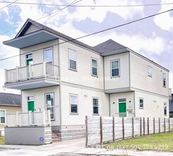 2232 St Ann St. in New Orleans, LA - Foto de edificio - Building Photo