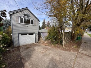 7533 30th Ave NE in Seattle, WA - Building Photo - Building Photo