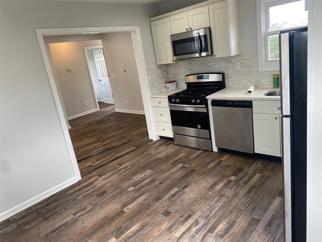 118 Lyon Pl in Lynbrook, NY - Building Photo - Building Photo