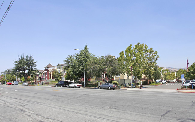 Terramina Square Apartments in San Jose, CA - Building Photo - Building Photo