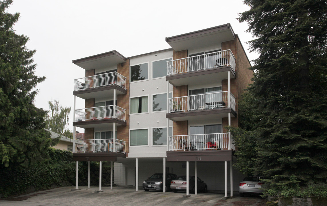 744 Belmont Pl E in Seattle, WA - Foto de edificio