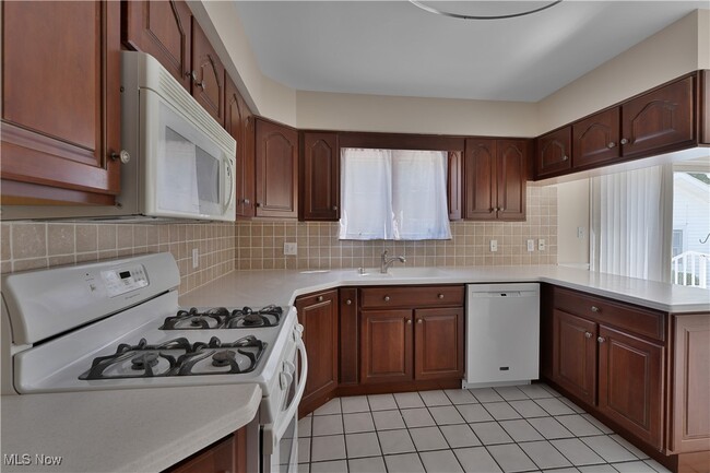 4185 Adeer Dr in Canfield, OH - Building Photo - Building Photo