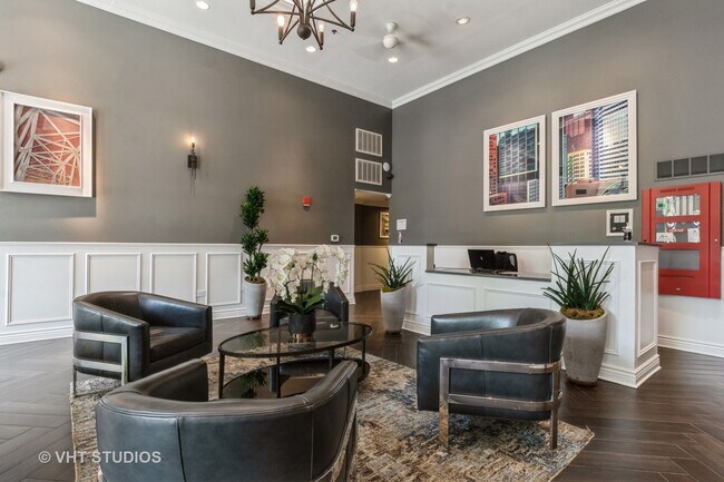 828 W Grace St, Unit 1304 in Chicago, IL - Building Photo - Building Photo