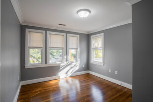 15 Nottinghill Rd, Unit #2 in Boston, MA - Foto de edificio - Building Photo