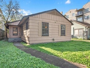 2406 Charleston St in Houston, TX - Foto de edificio - Building Photo