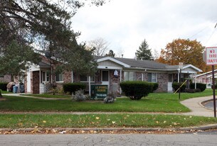 McDowell Manor in Sharon, PA - Building Photo