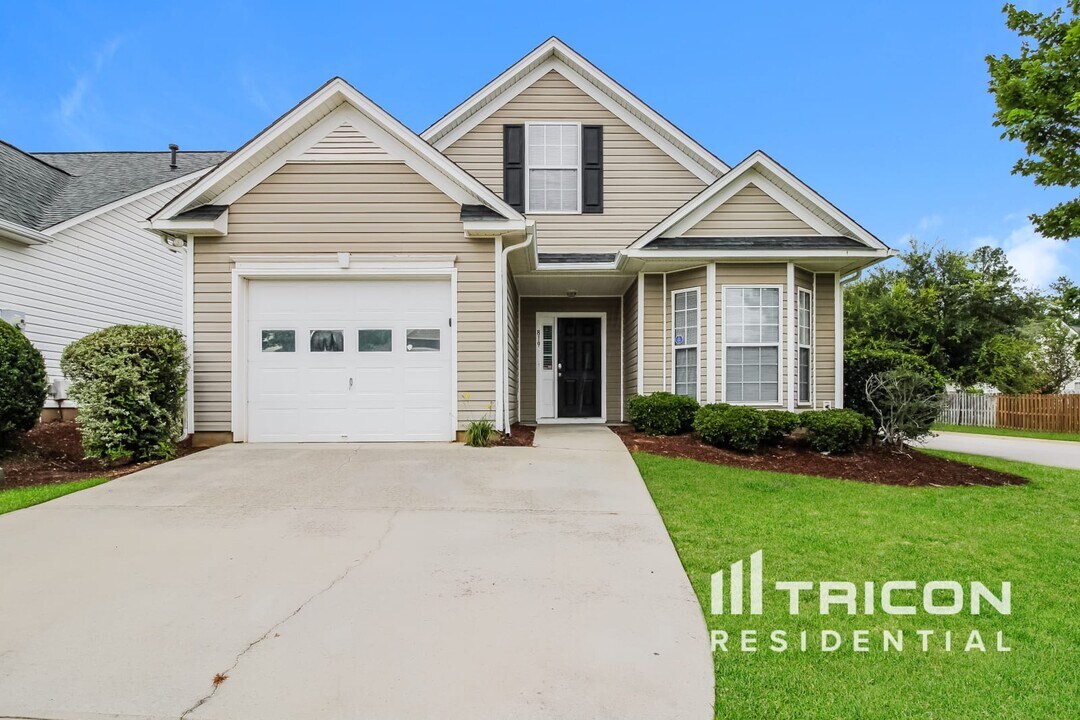 819 Chablis Dr in Columbia, SC - Building Photo