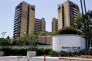 4265 Marina City Dr, Unit 907 in Marina Del Rey, CA - Building Photo