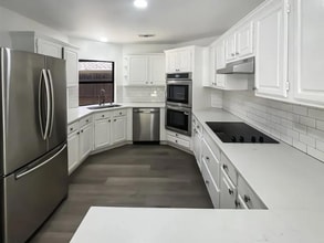615 Sweet Gum Dr in Euless, TX - Building Photo - Building Photo
