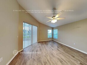 5422 Twin Creeks Dr in Valrico, FL - Foto de edificio - Building Photo
