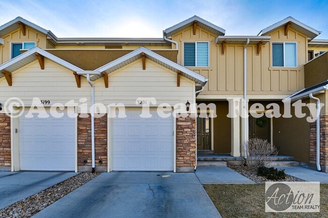 property at 3201 W Desert Lily Dr