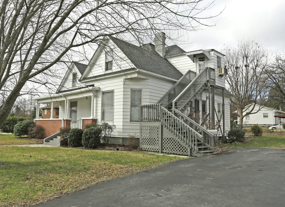 101 10th in Johnson City, TN - Building Photo