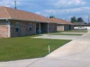 745 N Nicholson Ave, Unit 1 in Long Beach, MS - Foto de edificio - Building Photo