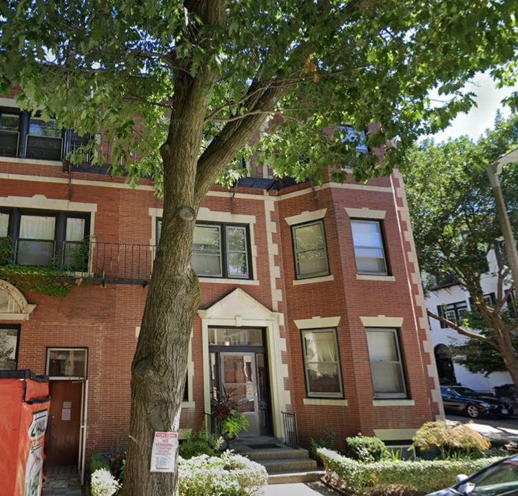 16 Keswick St, Unit 3 in Boston, MA - Building Photo