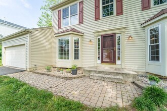 13183 Oak Farm Dr in Woodbridge, VA - Building Photo - Building Photo