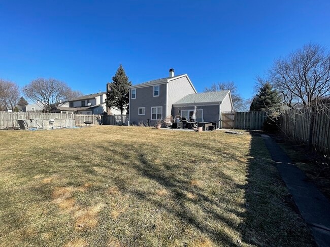 1527 W Richmond St in Arlington Heights, IL - Building Photo - Building Photo