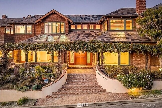 property at 811 6th St