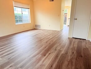 3901 Oak Villa Cir in Carmichael, CA - Building Photo - Building Photo