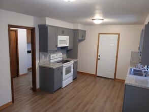 132a Brookdale Dr in Jefferson City, MO - Building Photo - Building Photo