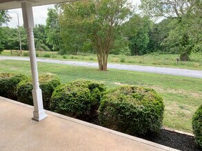 250 Bailey Mill Rd in Travelers Rest, SC - Building Photo - Building Photo