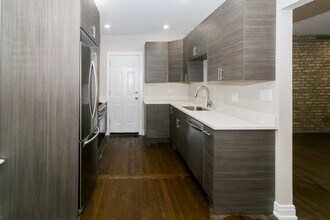 1432 W Farragut Ave in Chicago, IL - Building Photo - Building Photo
