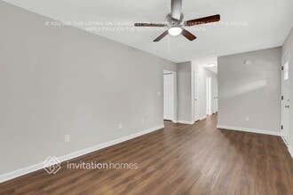 8116 Collier St SW in Covington, GA - Foto de edificio - Building Photo